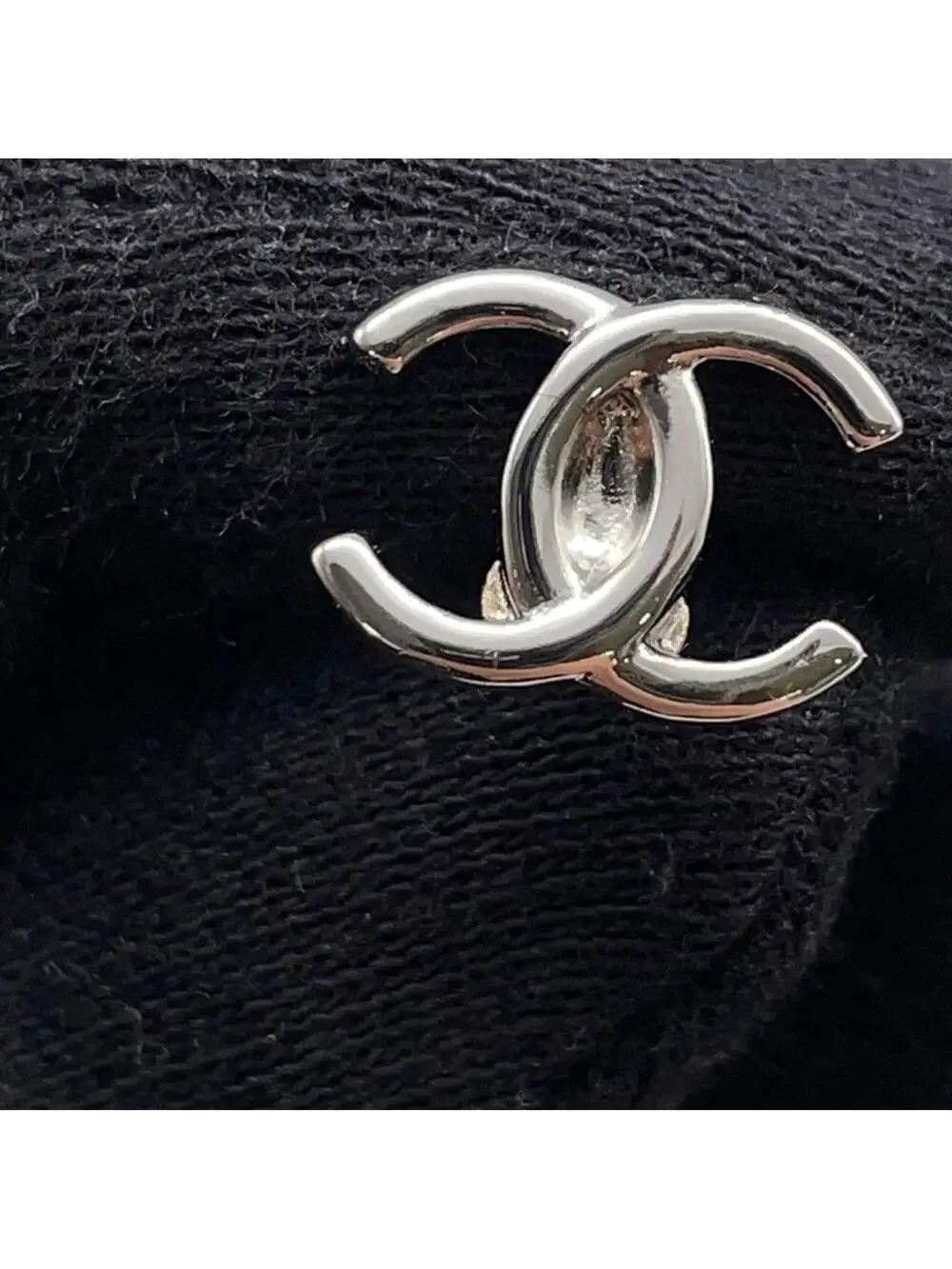 CHANEL elevate your